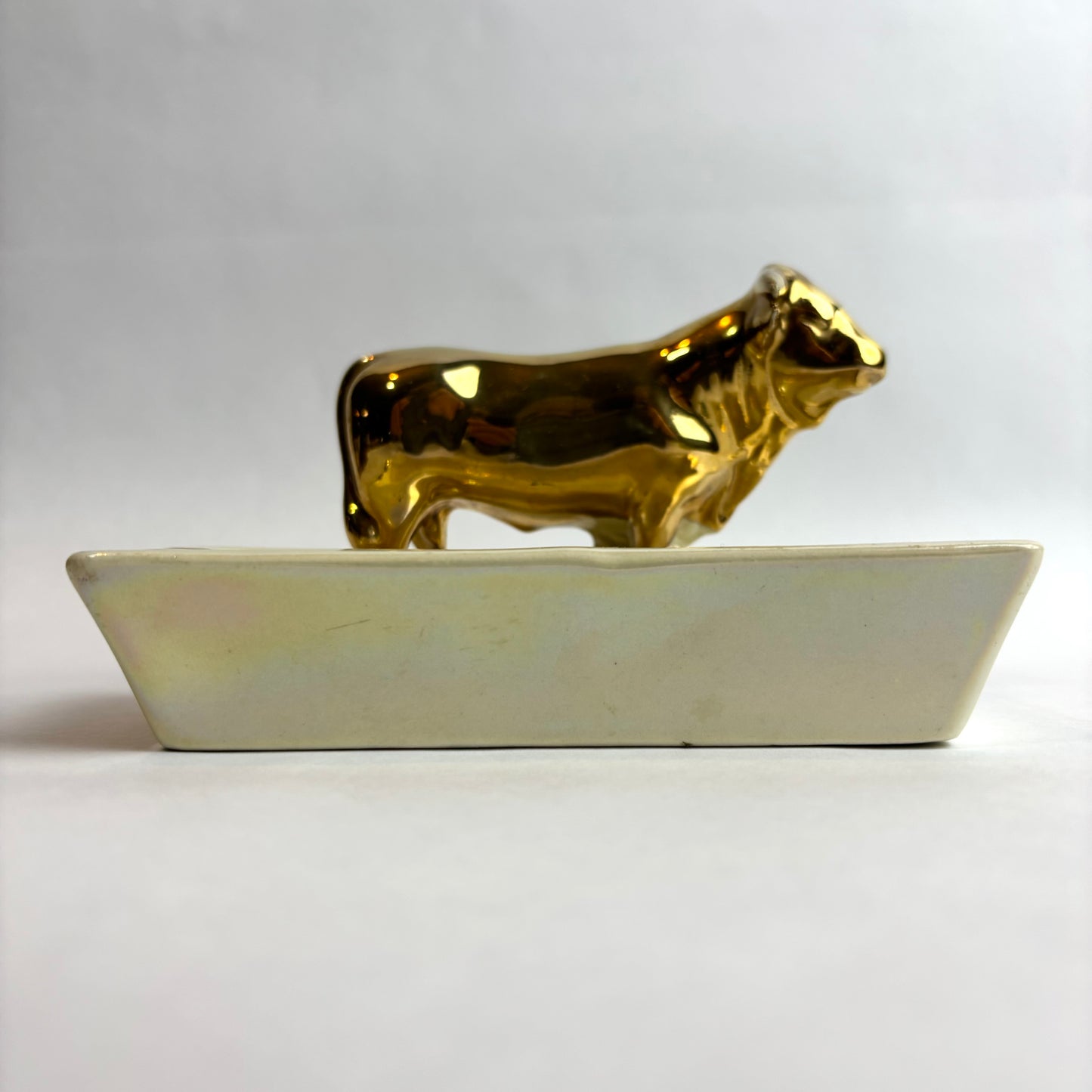 Wembley Ware Trough Ashtray with Bull – Gold Lustre