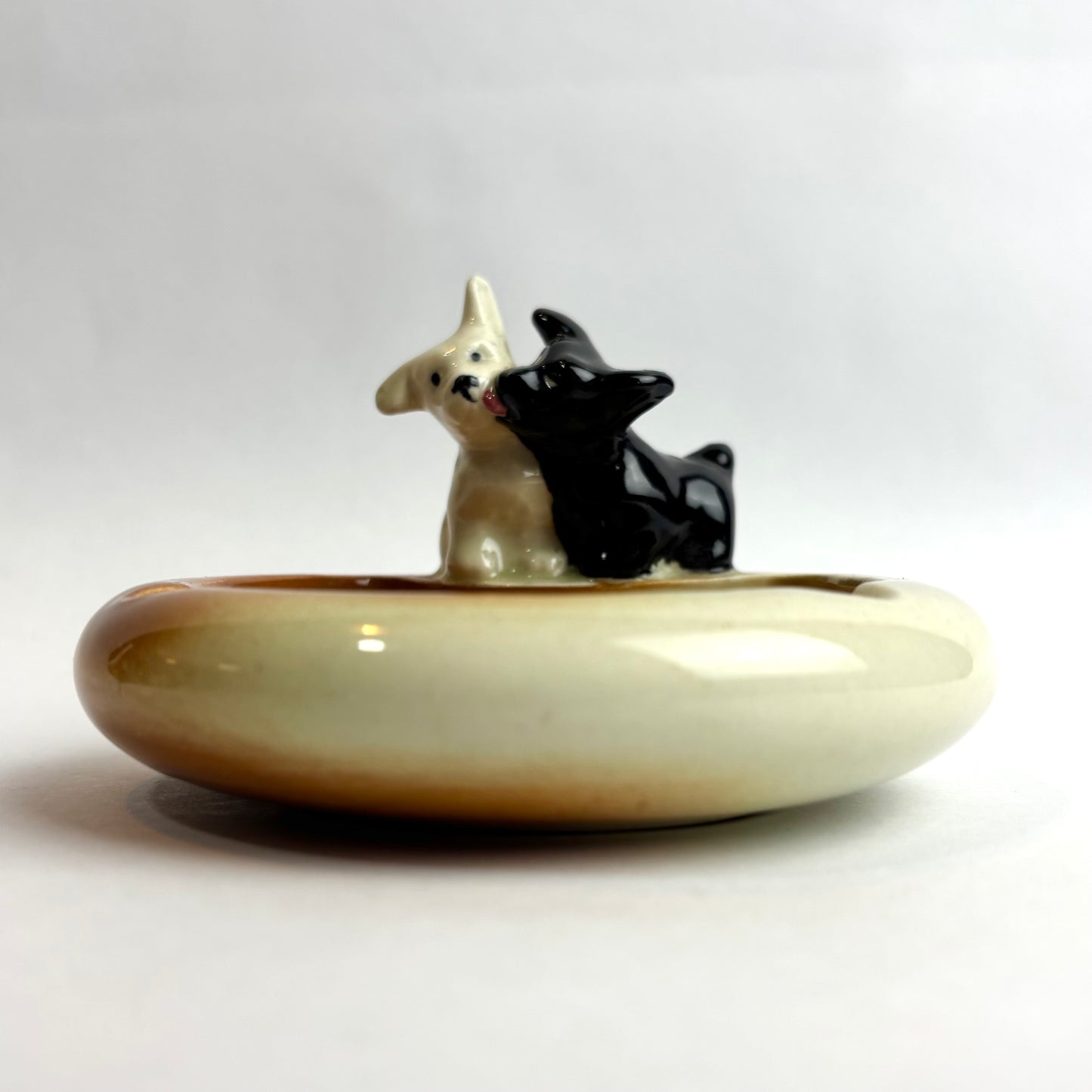 Wembley Ware Ashtray – Scottie Dogs