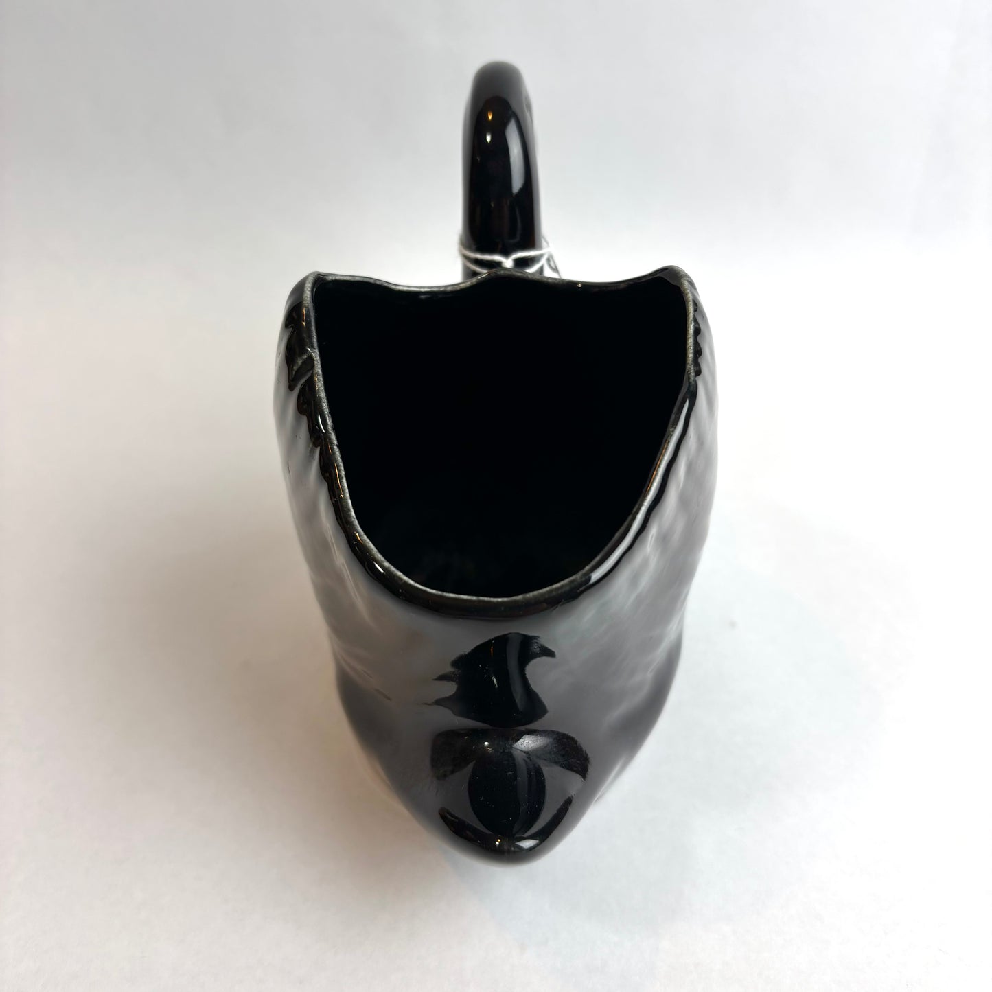 Wembley Ware Swan Vase – Black