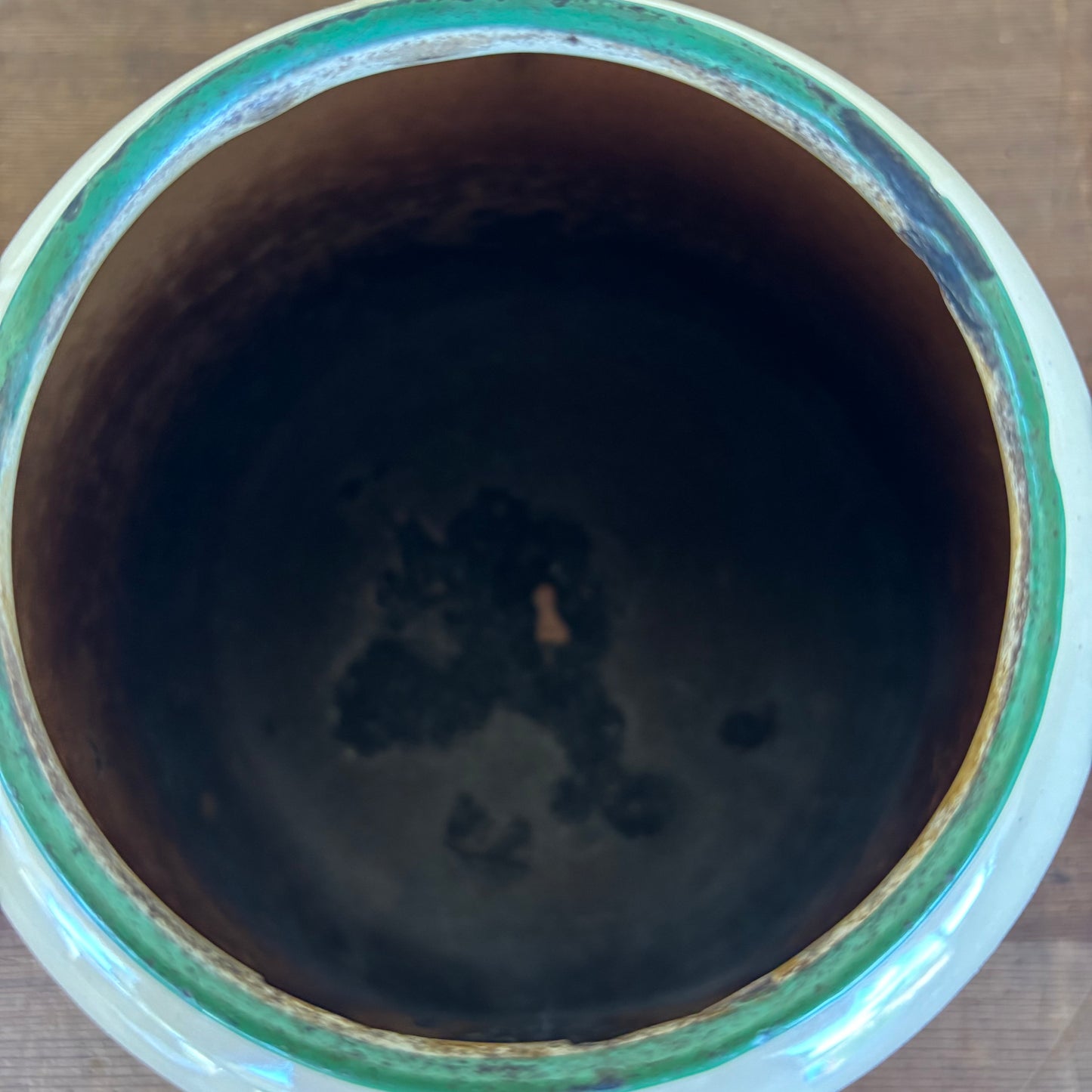 Vintage Enamel Kettle with Green Handle (Medium)