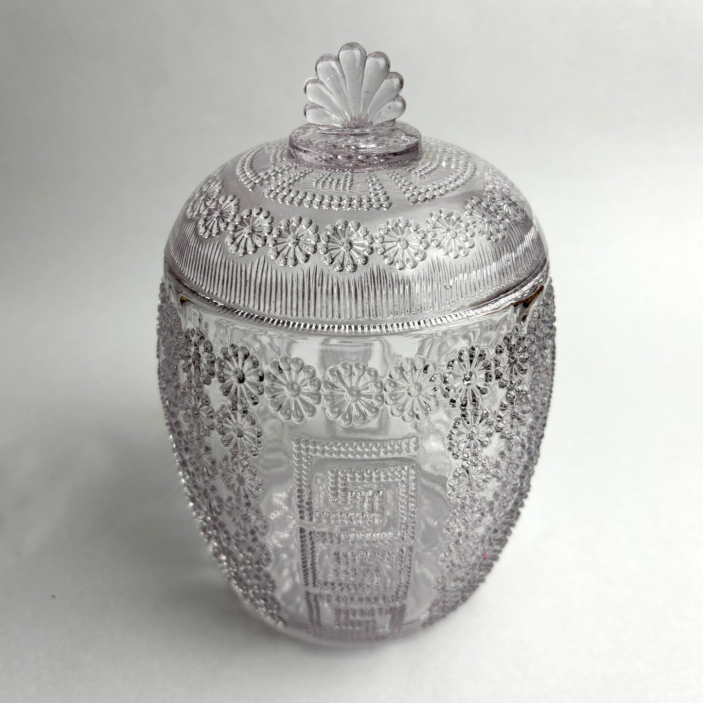 Davidson Amethyst Honey Barrel Daisy Greek Pattern