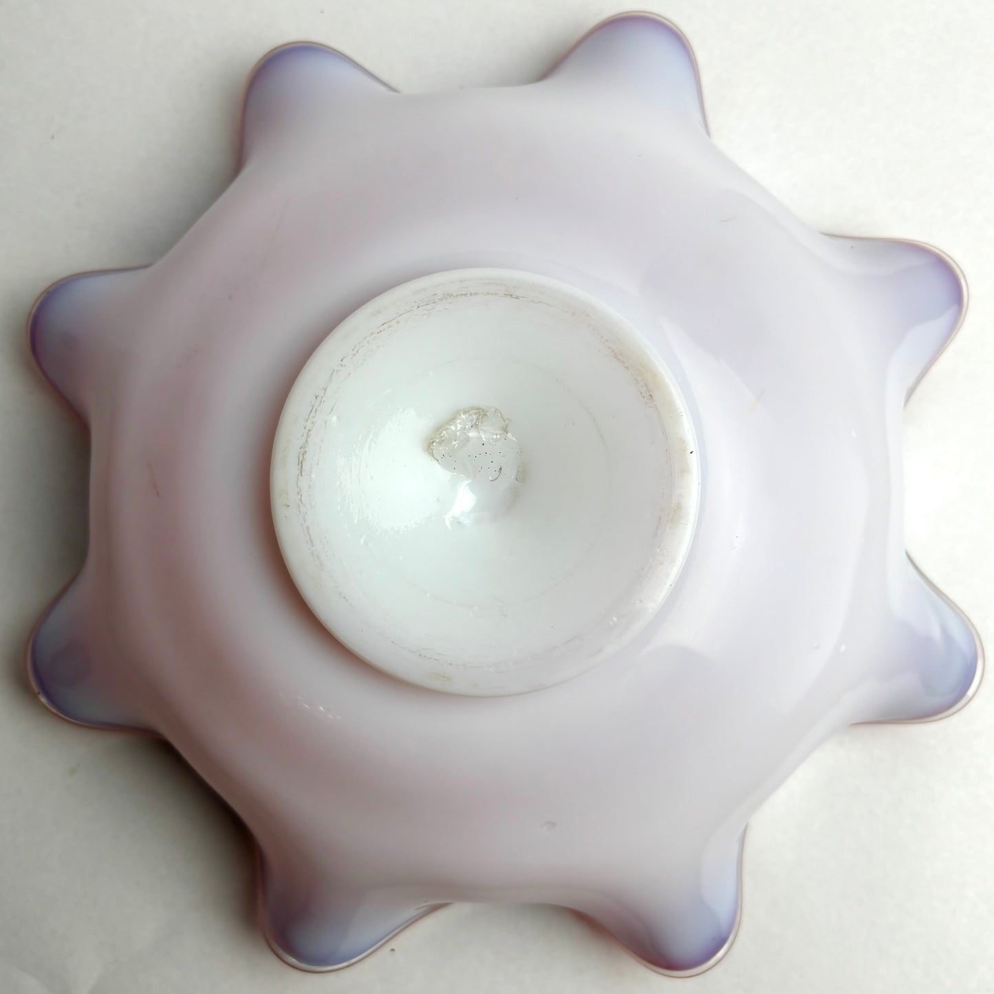 Large Ruffled Victorian Art Glass Bowl