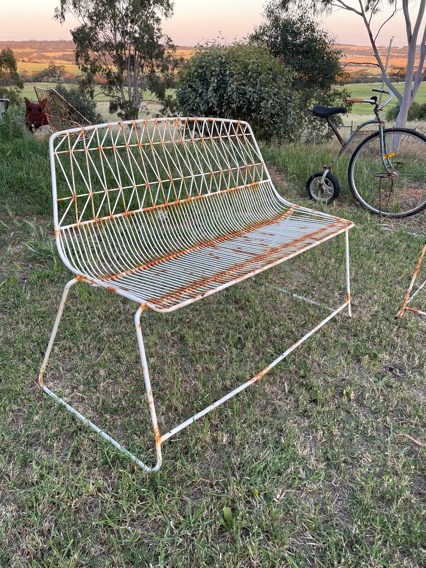 MCM outdoor wire seating