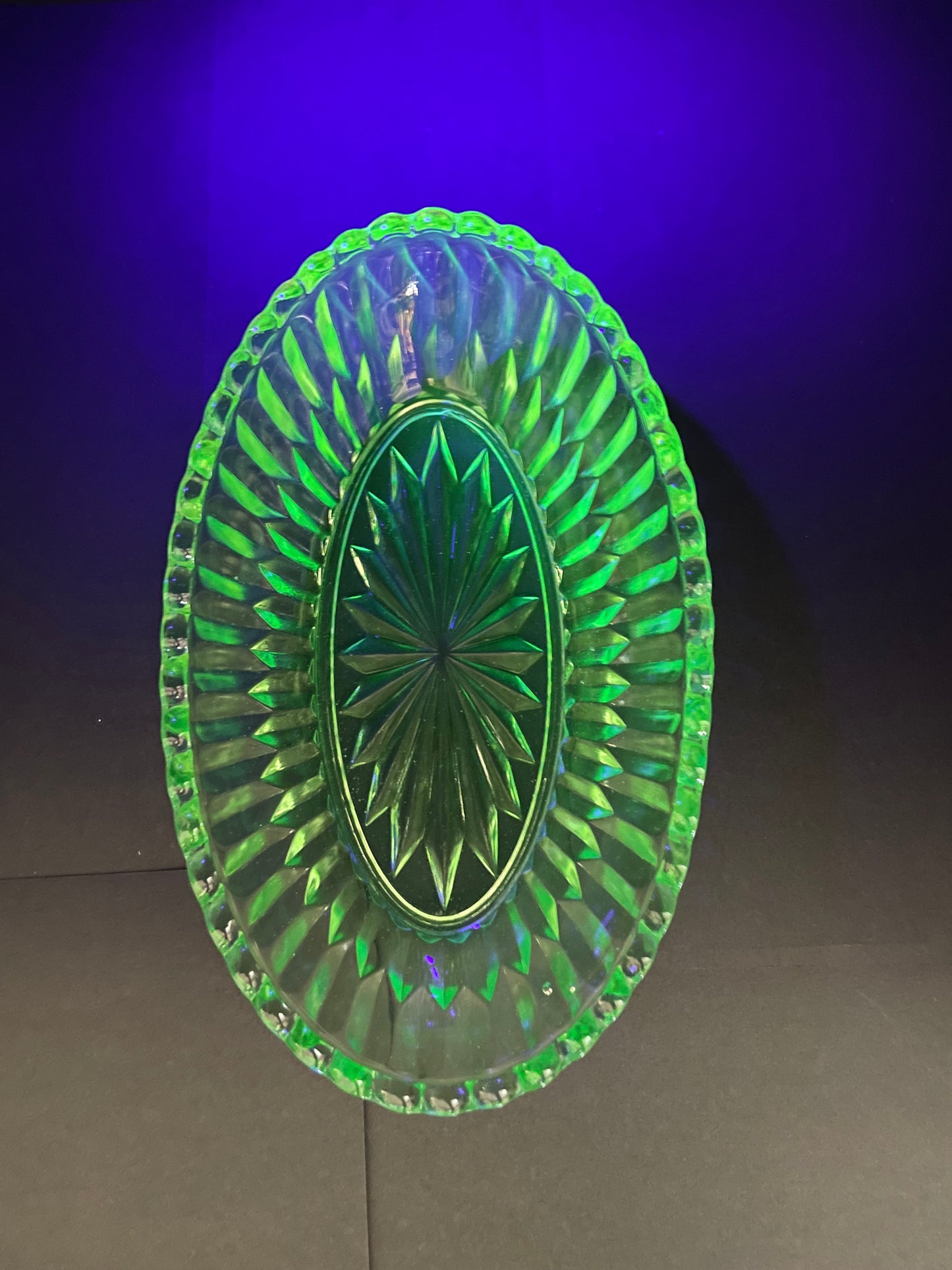 Uranium Glass Dish 21cm