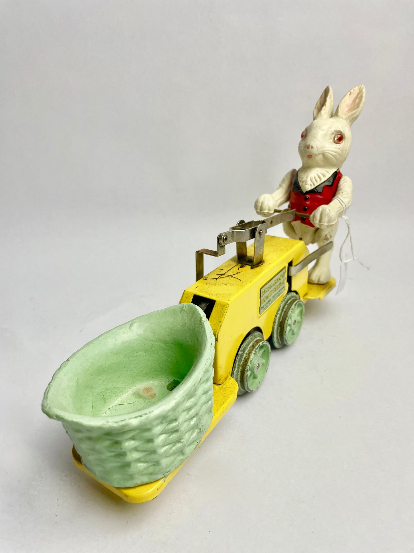 1930s Lionel Prewar Peter Rabbit Easter Bunny Handcar with Flanged Wheels