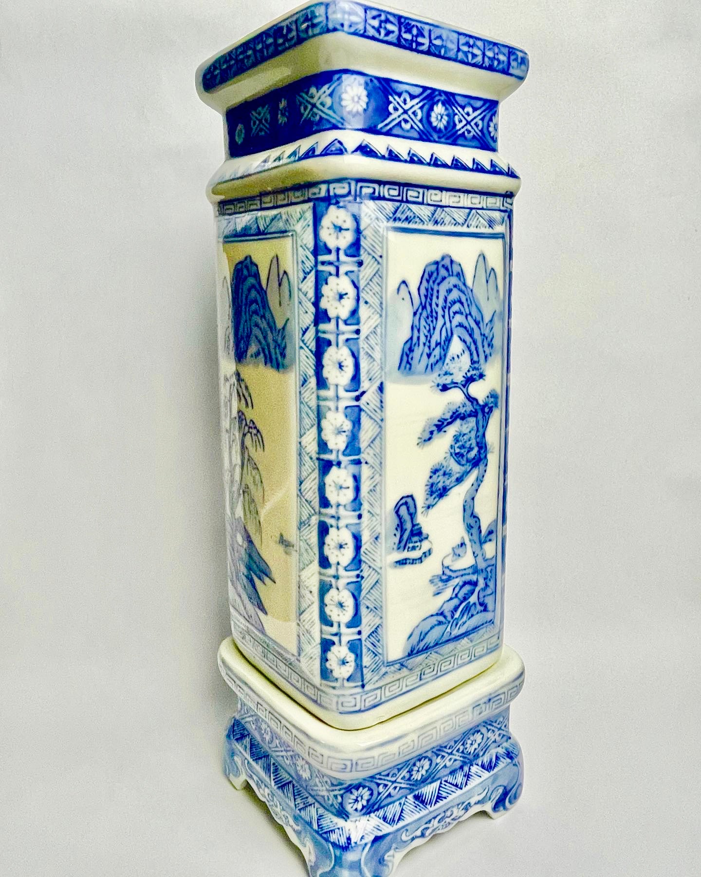 Blue and white porcelain umbrella stand