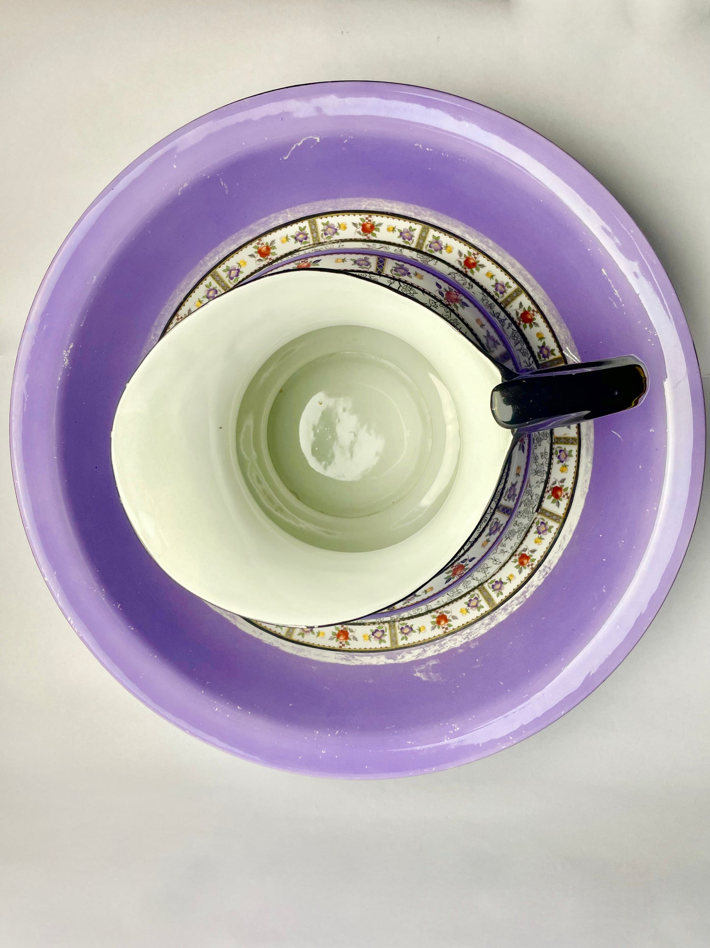 Extra-large Lilac Edwardian wash jug and basin