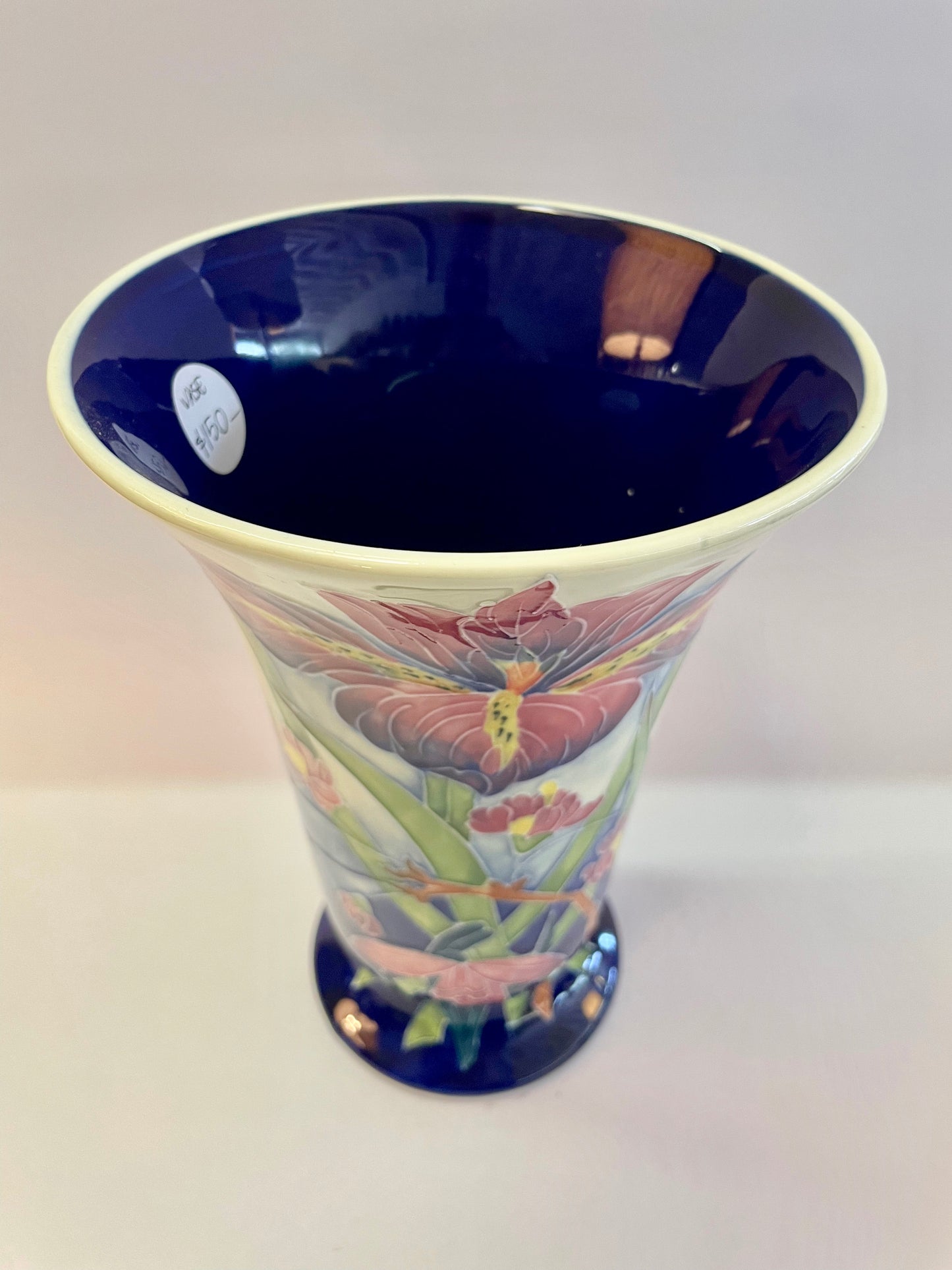 The Carlisle Collection Fine Porcelain Vase