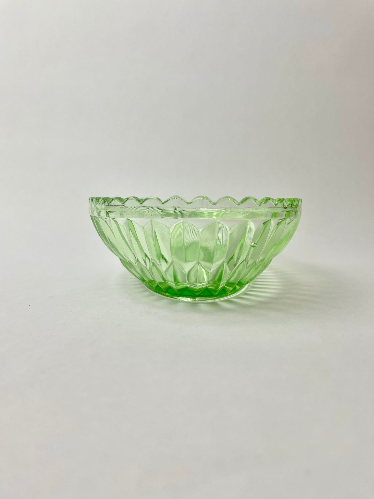 Uranium Glass Dish 21cm