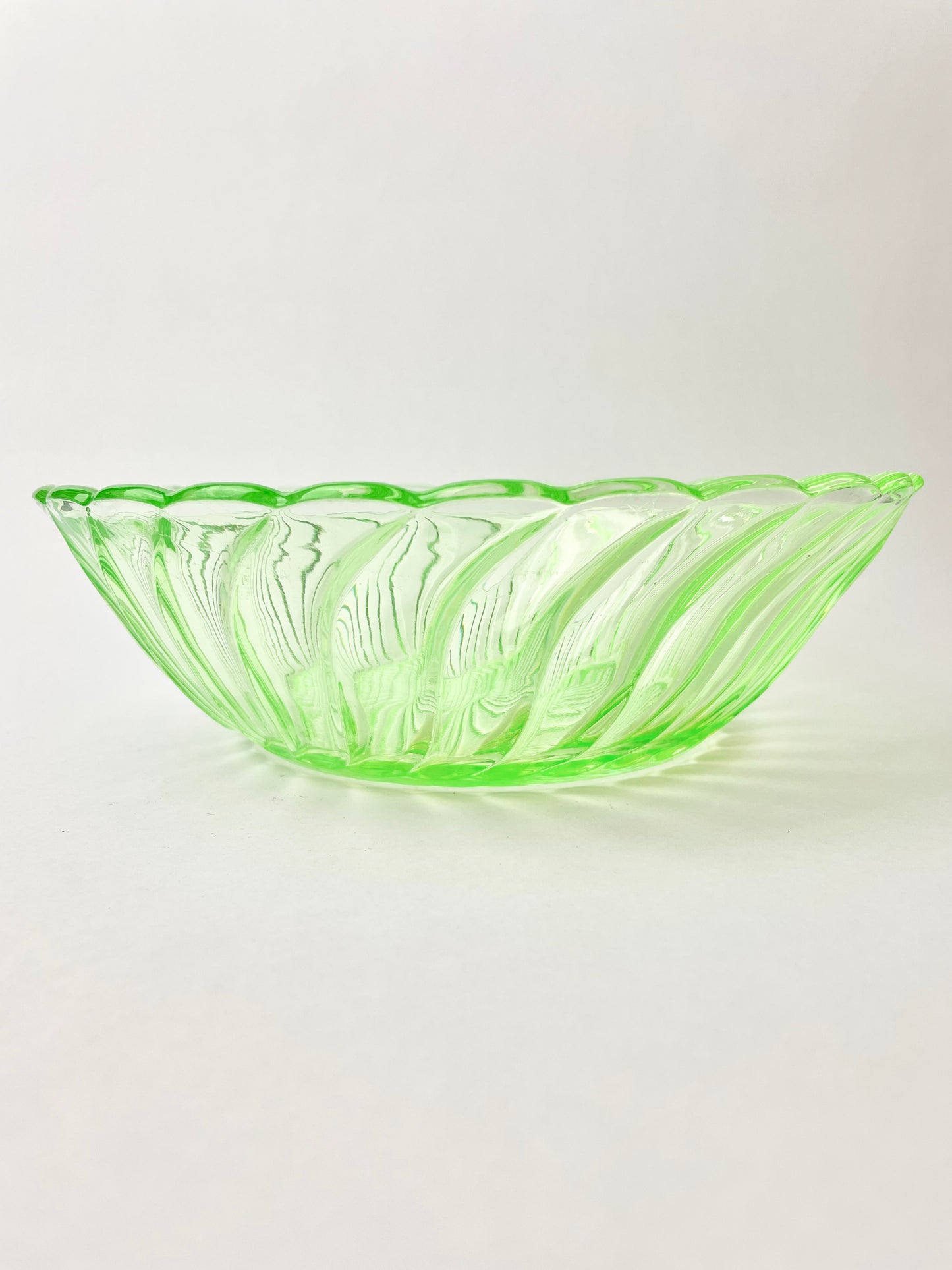 Uranium Glass Bowl 22cm
