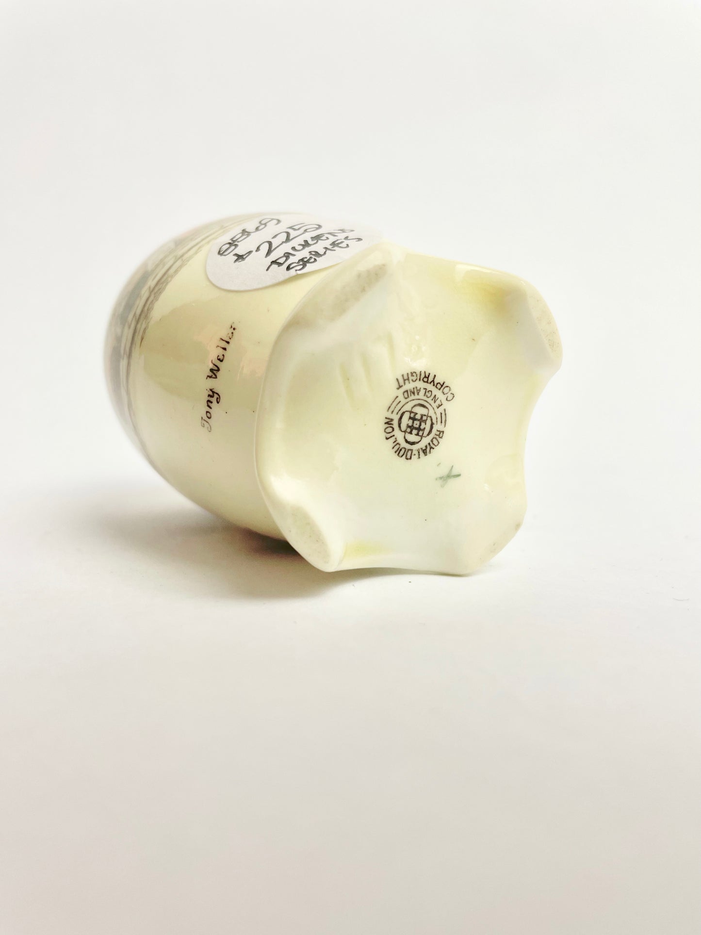 Rare Royal Doulton Dickens Ware Vase (small)