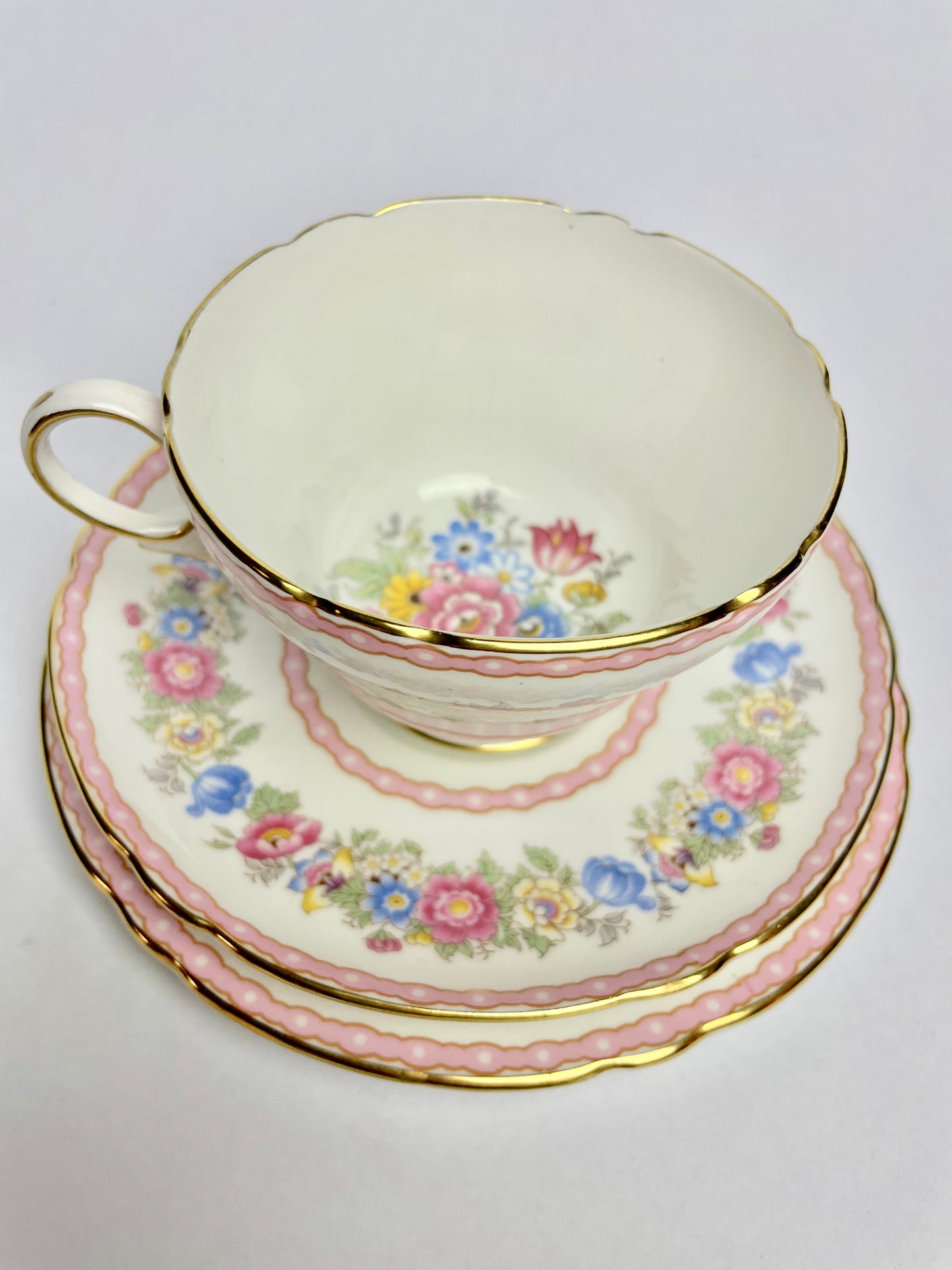 Shelley Fine Bone China Pompadour 13516 Trio