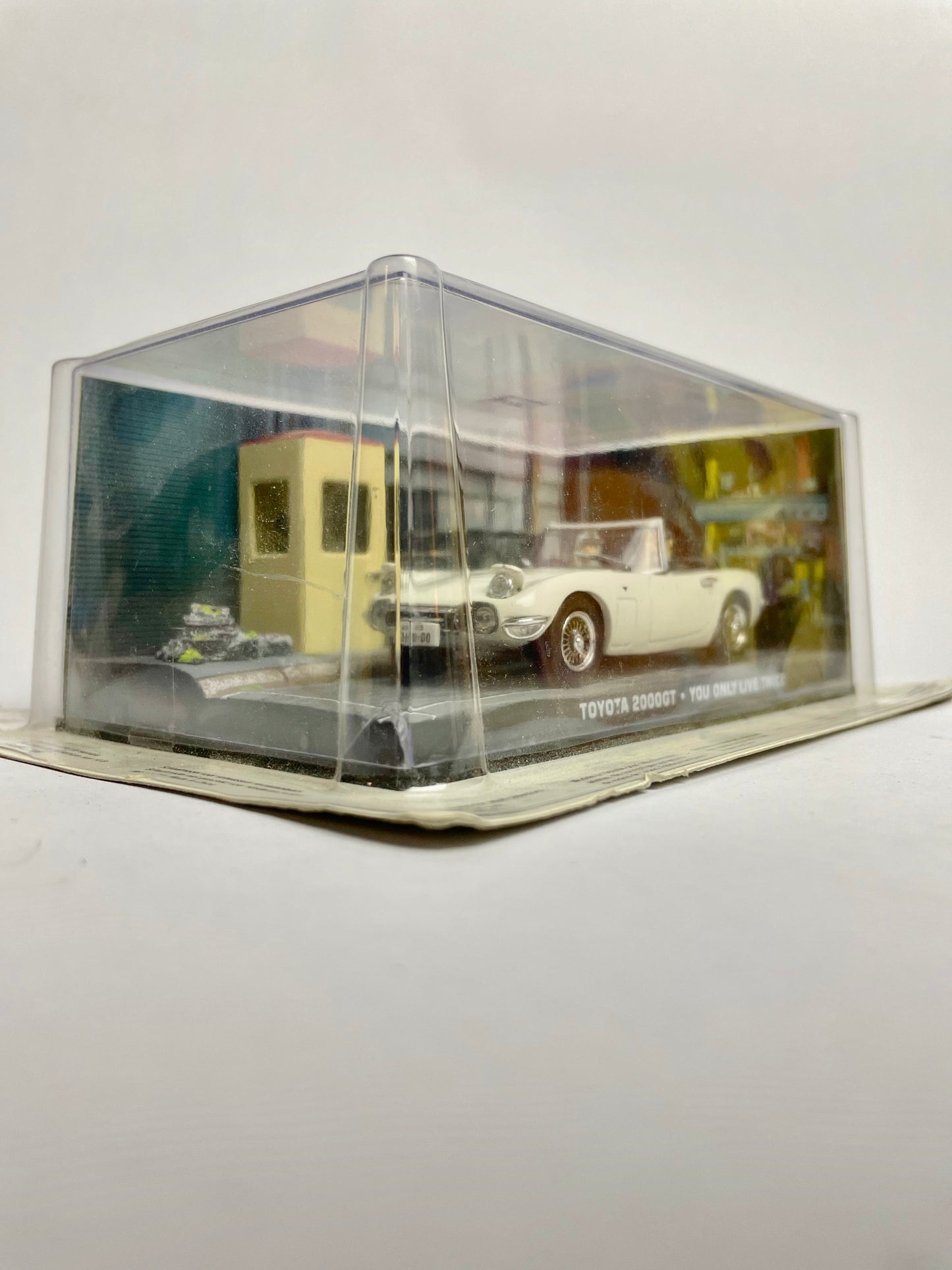 James Bond 007 Toyota 2000GT (You ONLY Live Twice) Scale 1:43