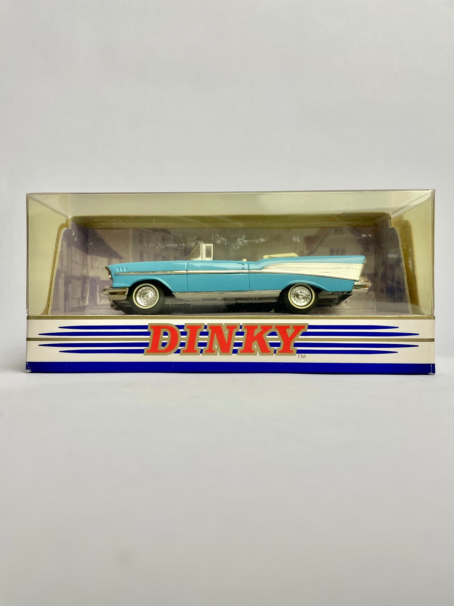 Dinky Toys 1957 Chevrolet Open Top in Blue DY-27A-PO01