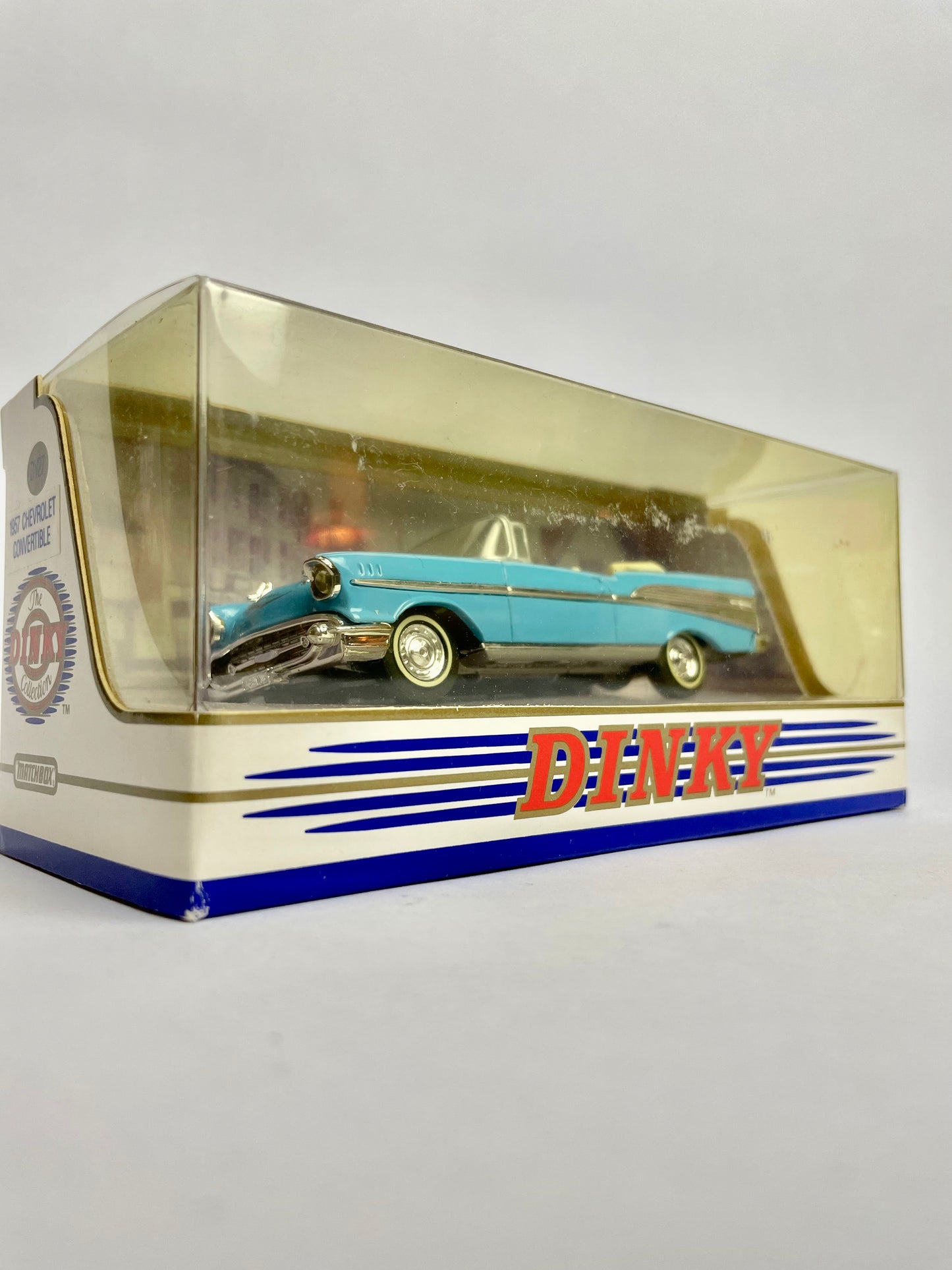 Dinky Toys 1957 Chevrolet Open Top in Blue DY-27A-PO01