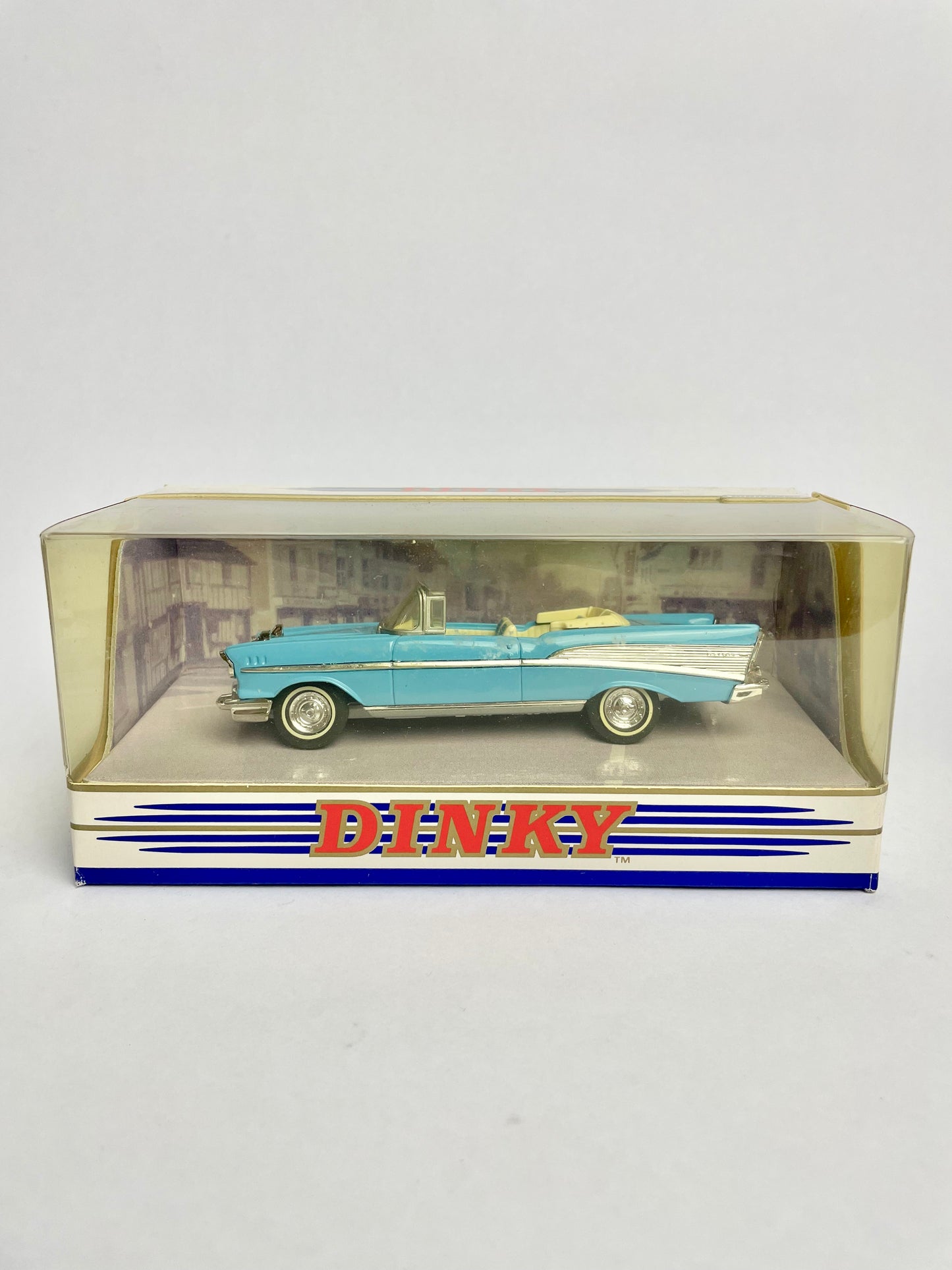 Dinky Toys 1957 Chevrolet Open Top in Blue DY-27A-PO01
