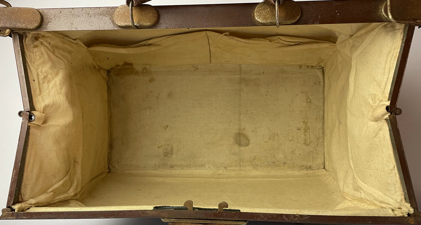 Large vintage leather Gladstone bag in VGC