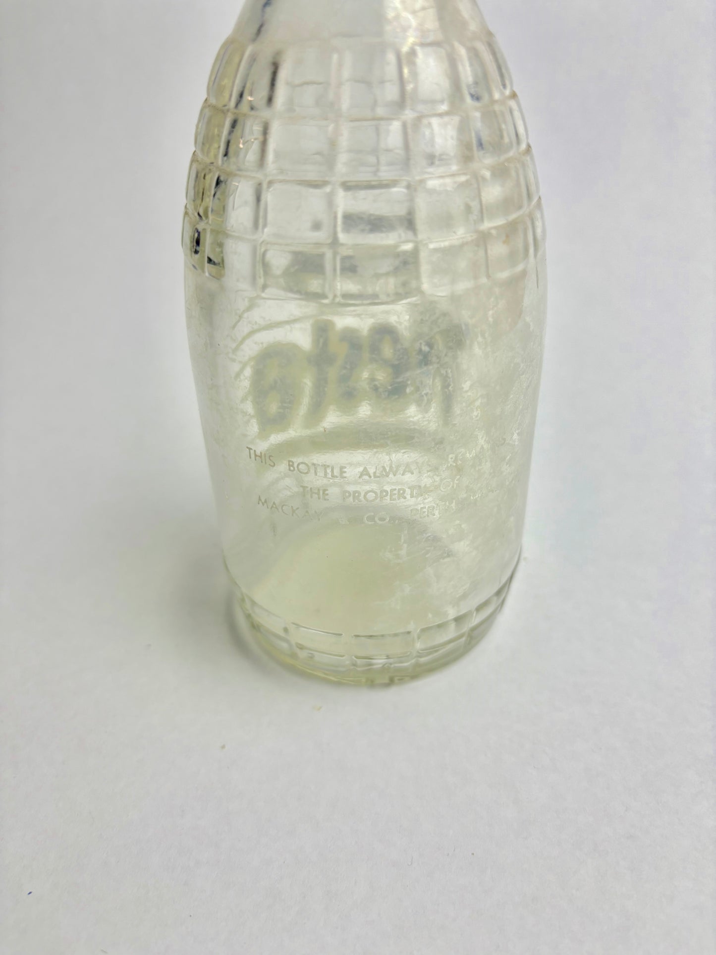Mackay's Fiesta stubby bottle