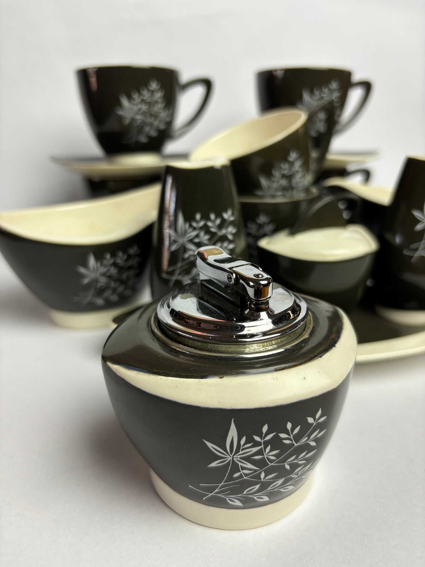 Australian Design Carlton Ware Hand-painted 'Boomerang' Tea Set