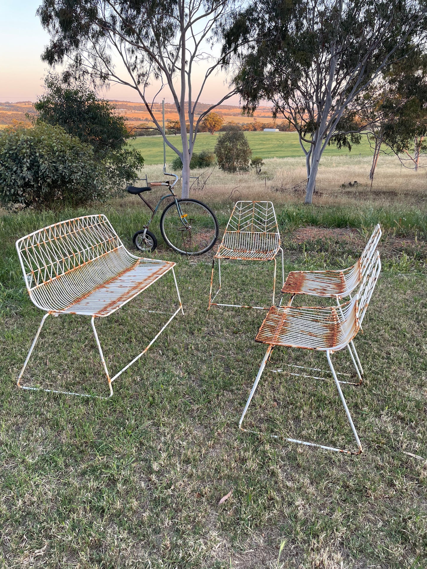 MCM outdoor wire seating