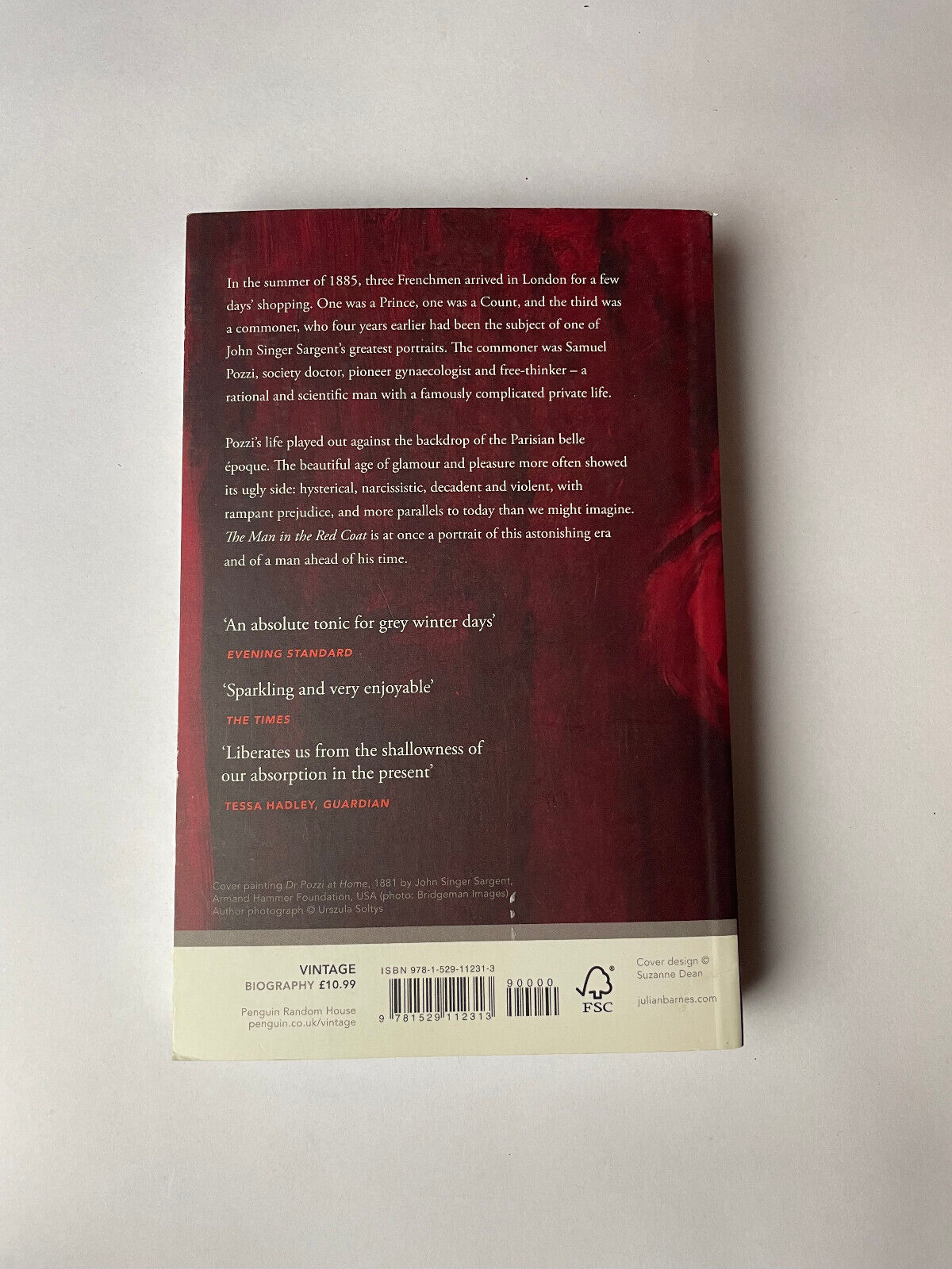 The Man in the Red Coat by Julian Barnes (English) Paperback Book