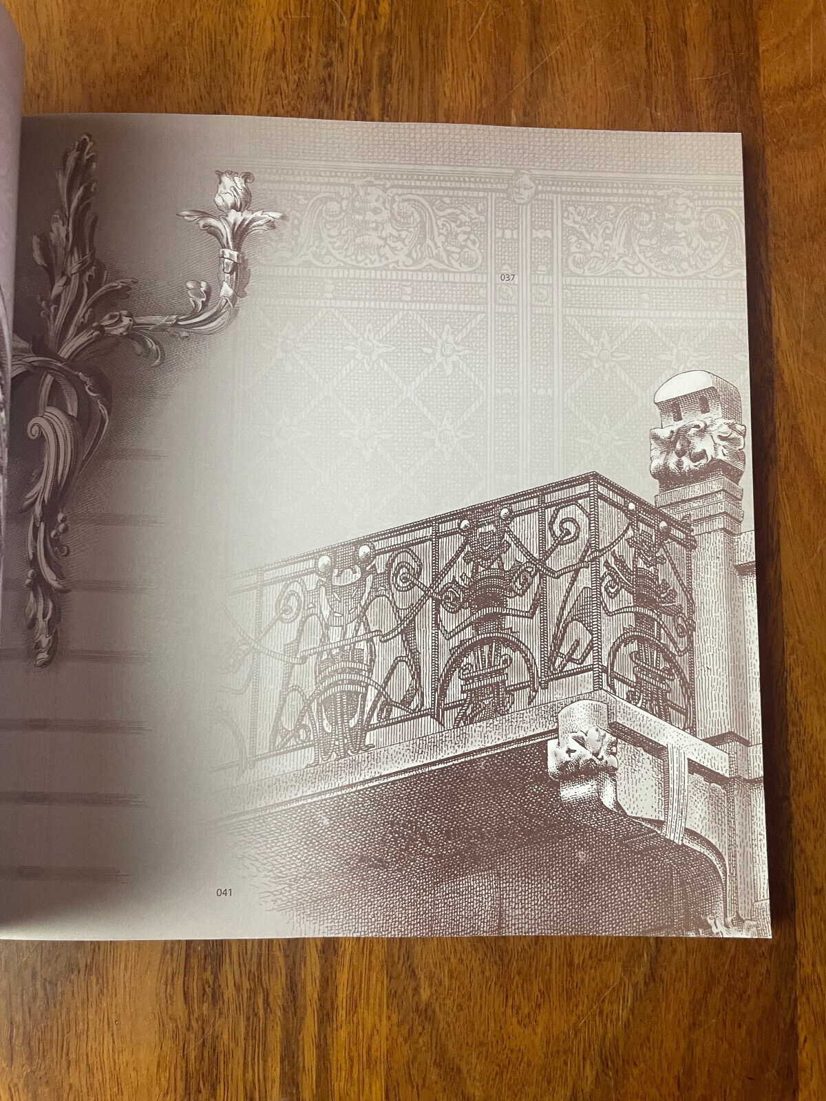 Artistry in Iron: 183 Designs, Includes CD-ROM (Dover Pictorial Archive) by Ra