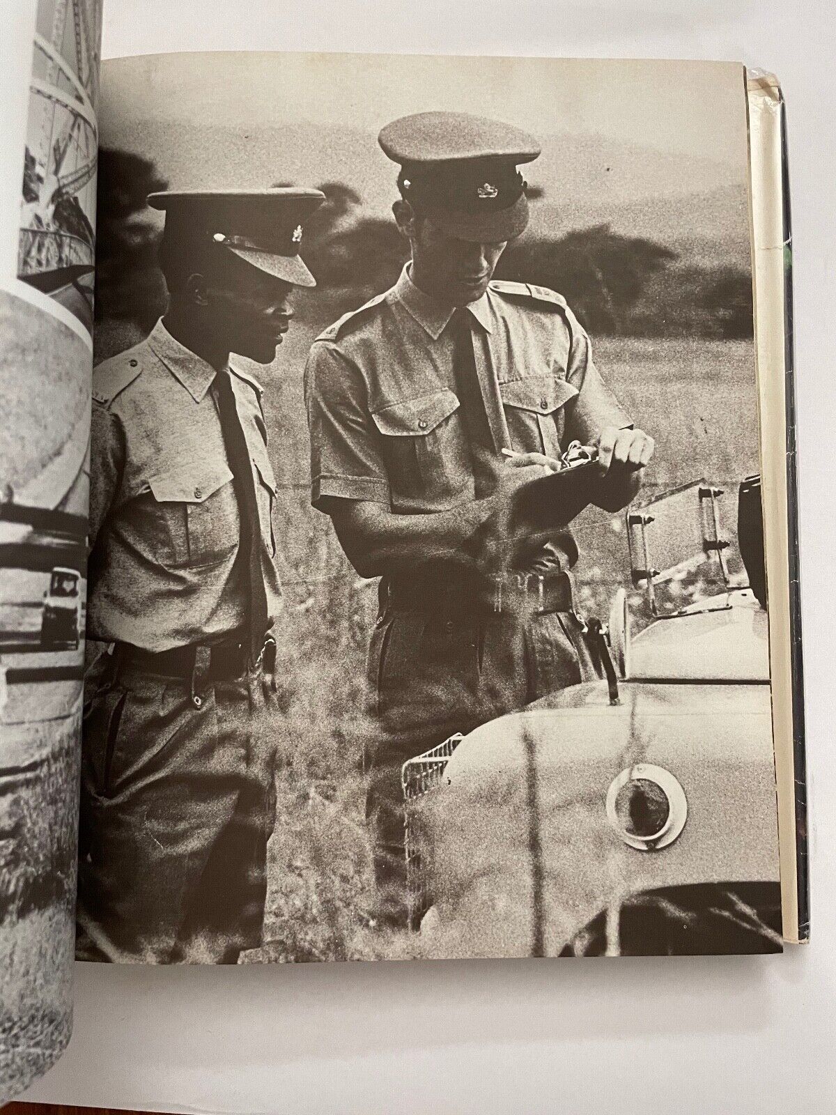 Contact: A tribute to those who serve Rhodesia by Lovett, John