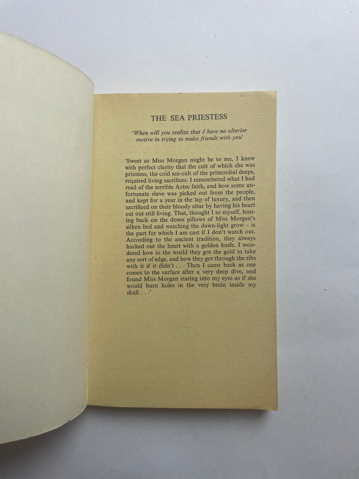 THE SEA PRIESTESS by Fortune, Dion Star Book 1976 collectible 0352398930
