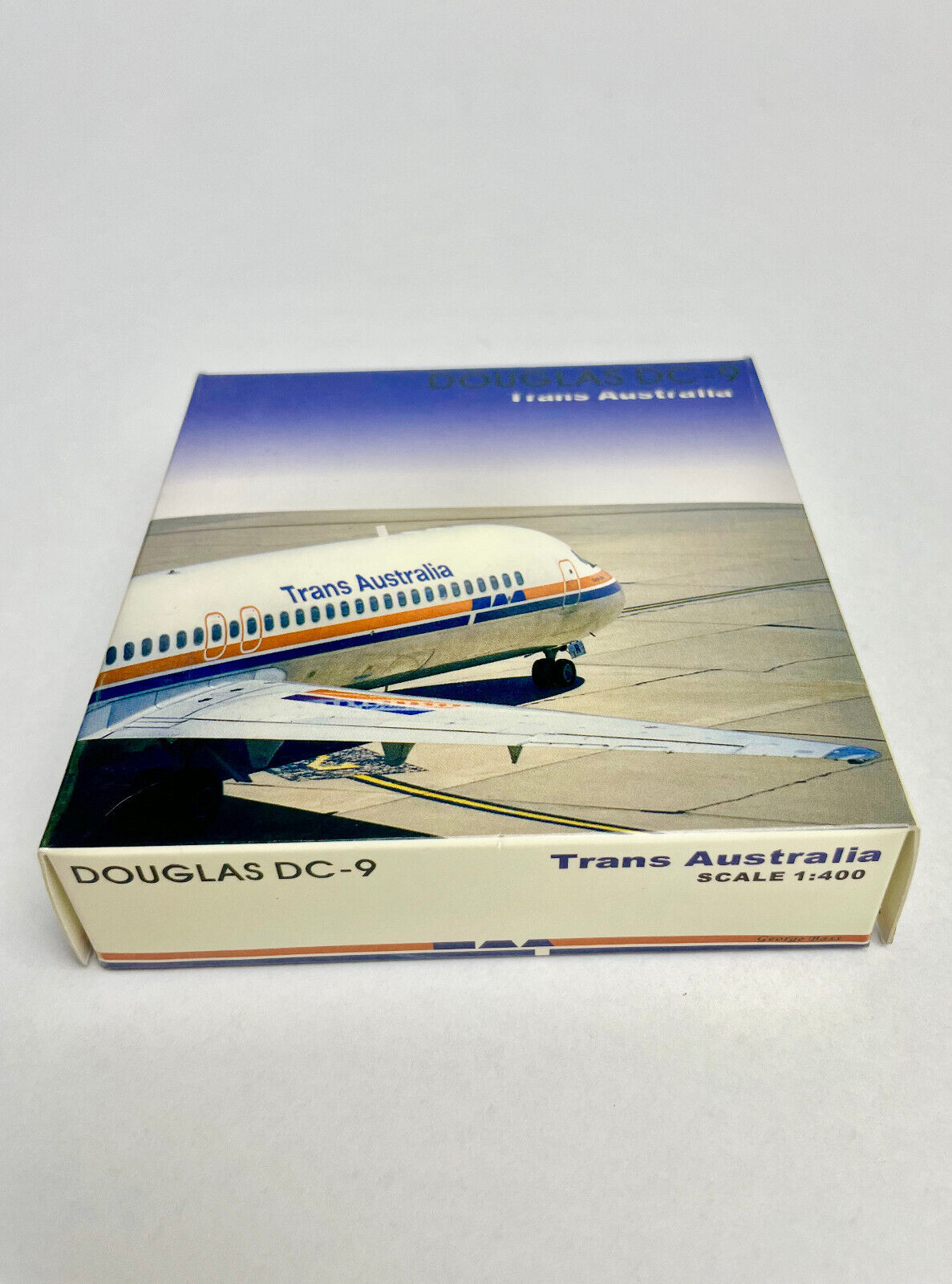 Netmodels TAA Trans Australia Airlines DC-9-31 1:400