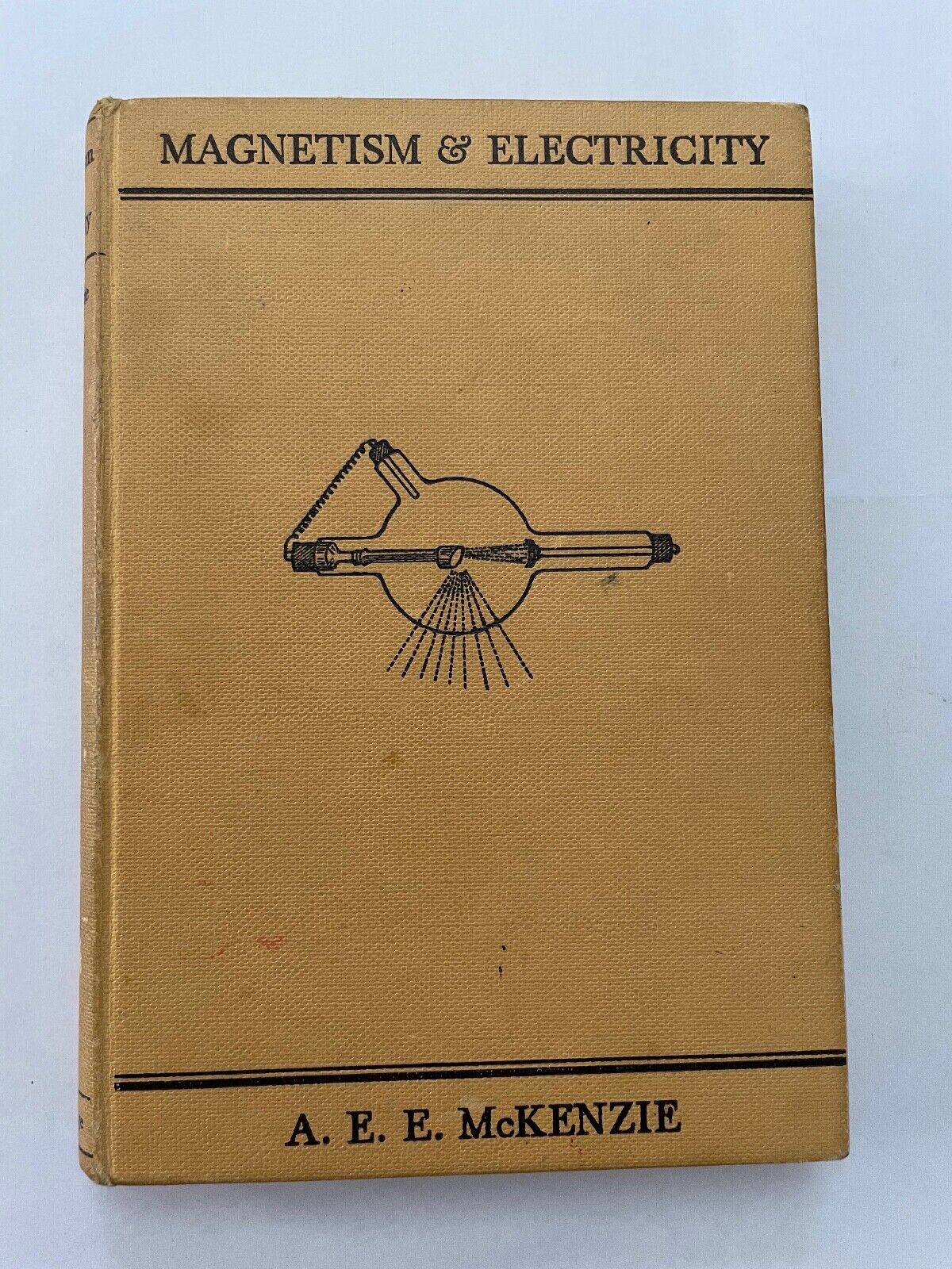 Magnetism and Electricity by A. E. E. Mckenzie (English) Paperback Book