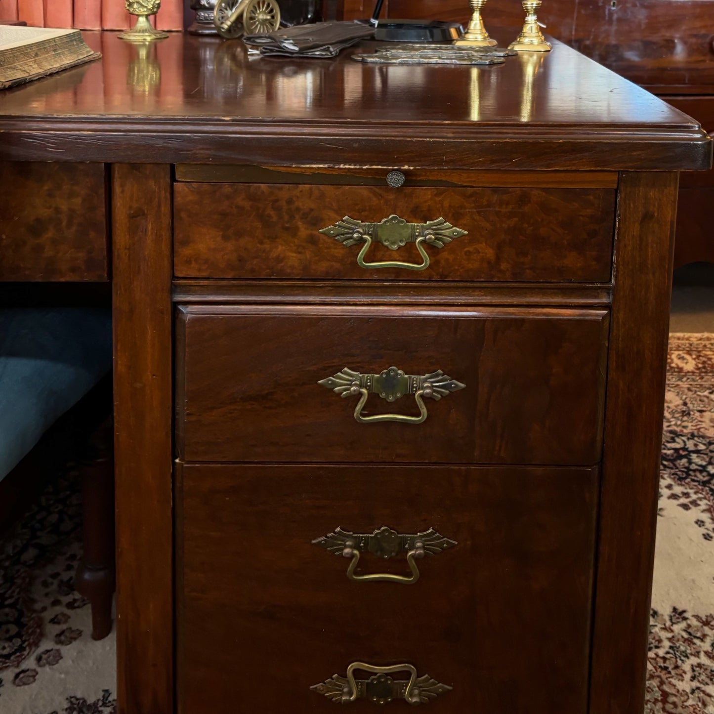 Walnut & Figured Walnut Pedestal Desk with Brass Handles & Pull-Out Slides