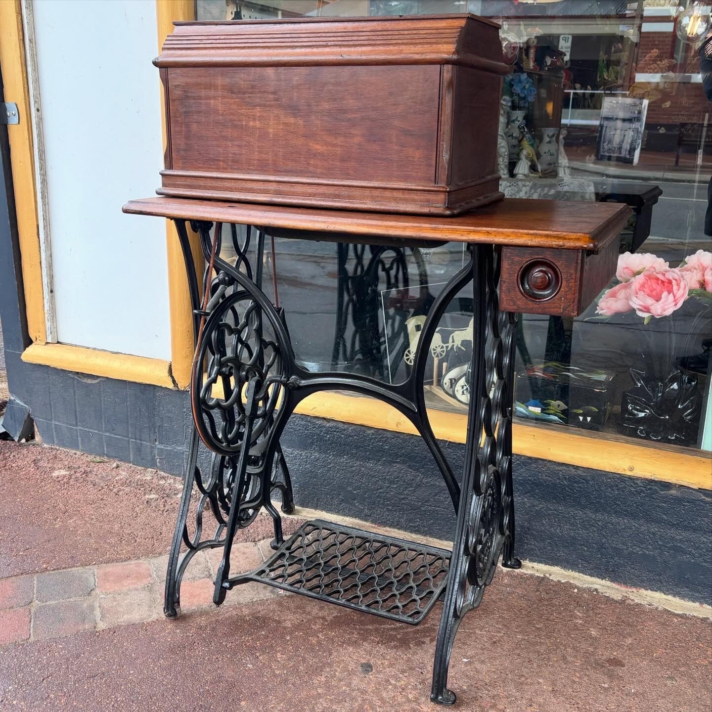 Singer Treadle Sewing Machine with Cast Iron Base & Timber Top