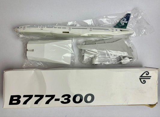 Boeing B777-900 Air New Zealand Model Plane 1:200