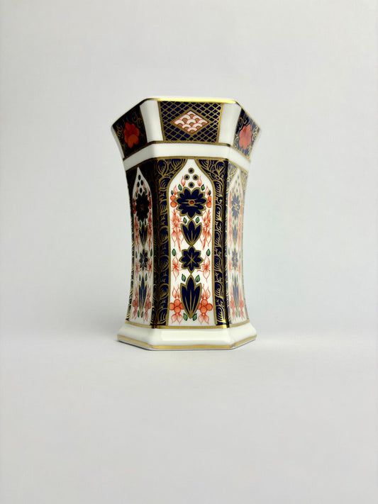 Royal Crown Derby Vase English Bone China 1128 L11 (11.5cm tall)