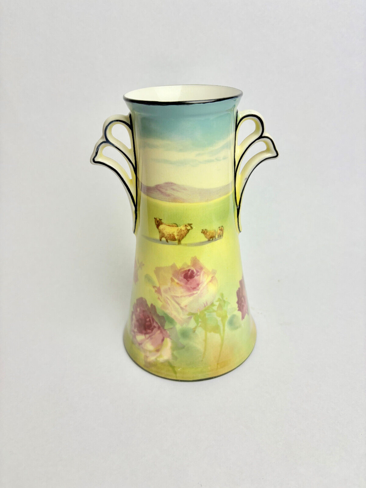 Royal Doulton Vase Sheep Roses 17cm
