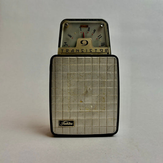 Toshiba Transistor 9TM40 Robot 1960s Made In Japan Retro Radio