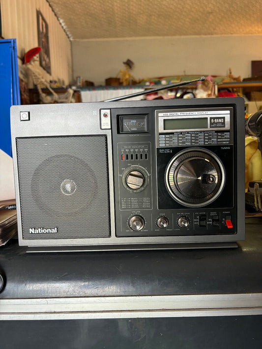 Panasonic FM / MW SW1-SW-4-USB/CW 6 Band Radio - 110-220V, Model  RF-B300 Tested