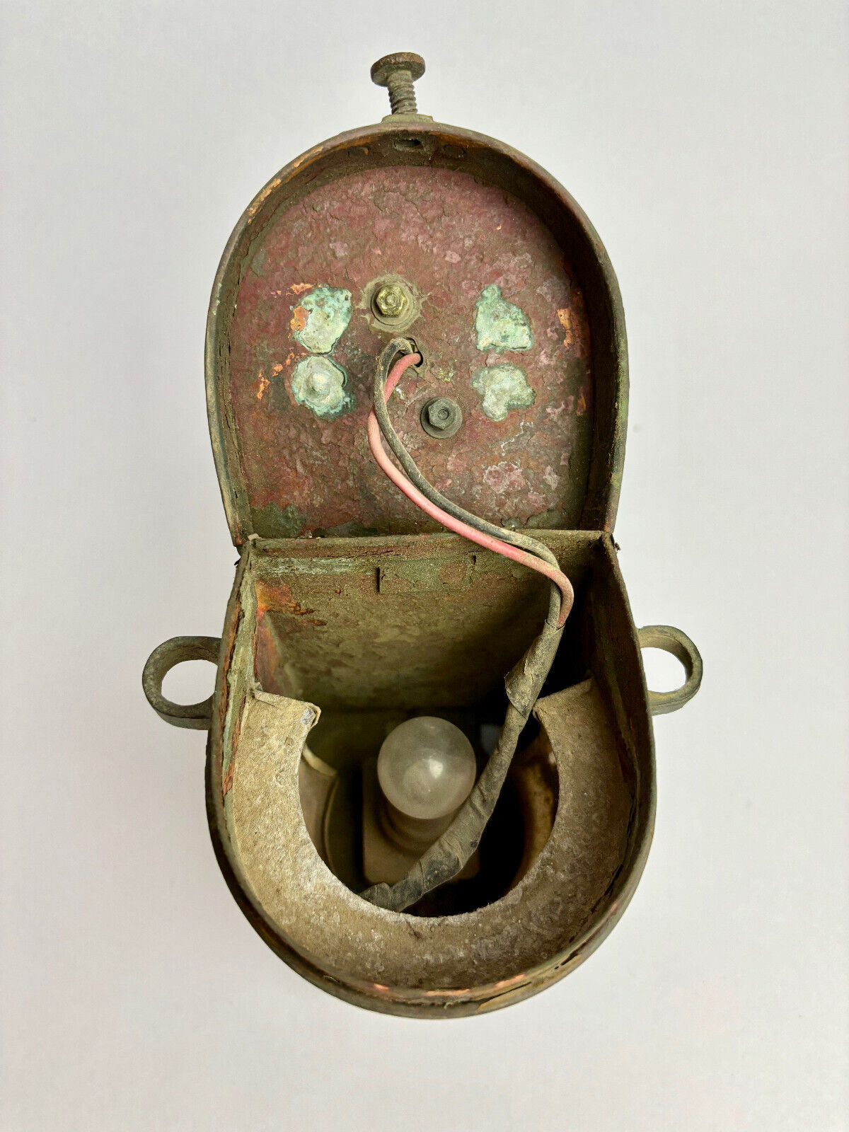 Hong Kong ship’s masthead lamp, 20cm high