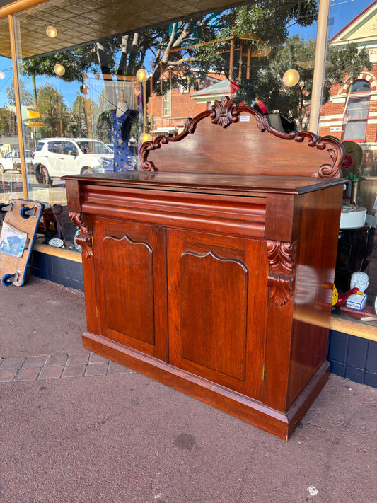 Quality Vintage Victorian-Style Mahogany Chiffonier Sideboard