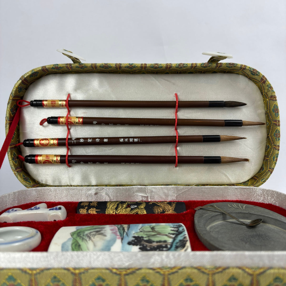 Chinese calligraphy brush set and brocade case view 4