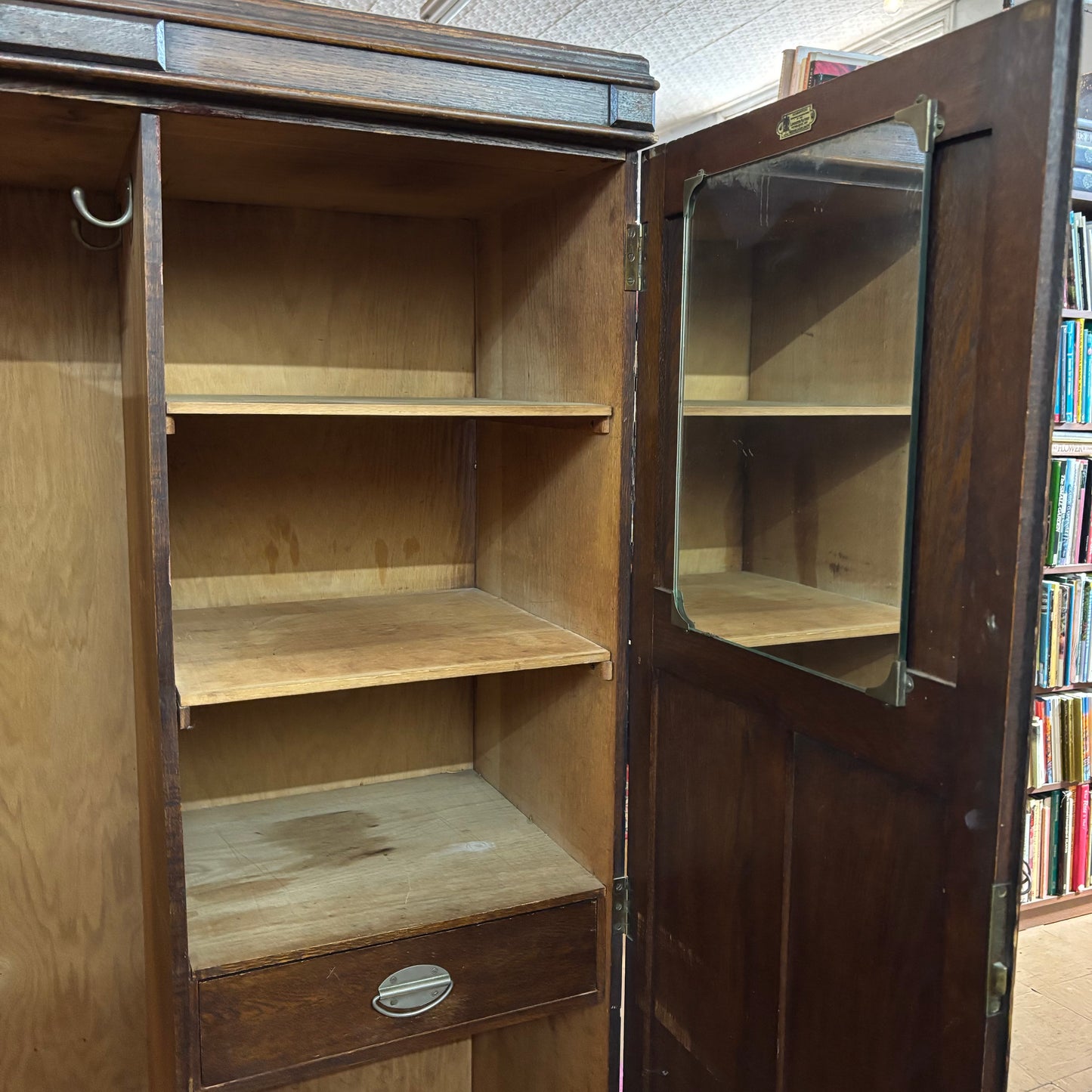 Antique Oak Gentleman’s Wardrobe / Compact Armoire
