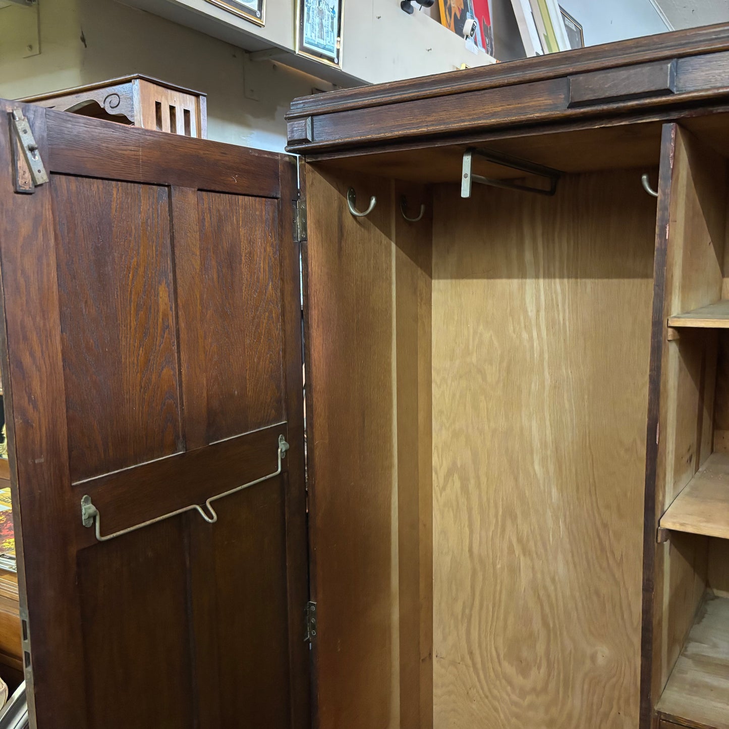 Antique Oak Gentleman’s Wardrobe / Compact Armoire