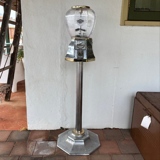Vintage Vend-Rite Floor Standing Gumball Vending Machine with Stand & Key – 20¢ Coin Operation