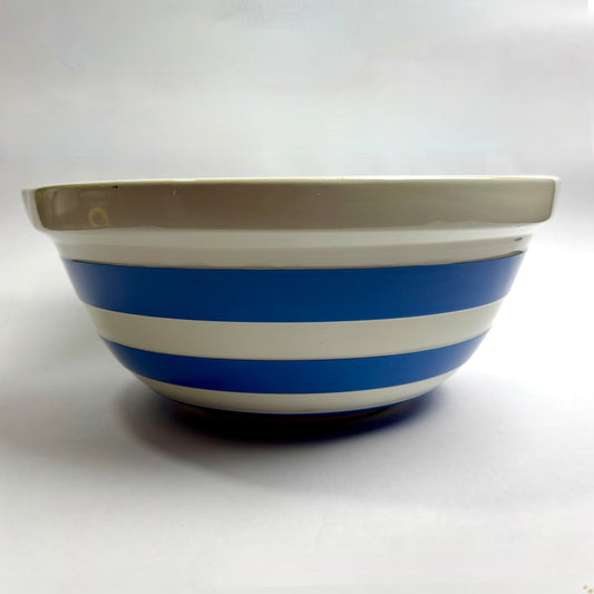 Cornishware Mixing Bowl 23 cm – Pre-1967 T.G. Green England