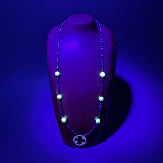 Vintage c.1960s Uranium Glass Bead Necklace with Black Faceted Glass Beads