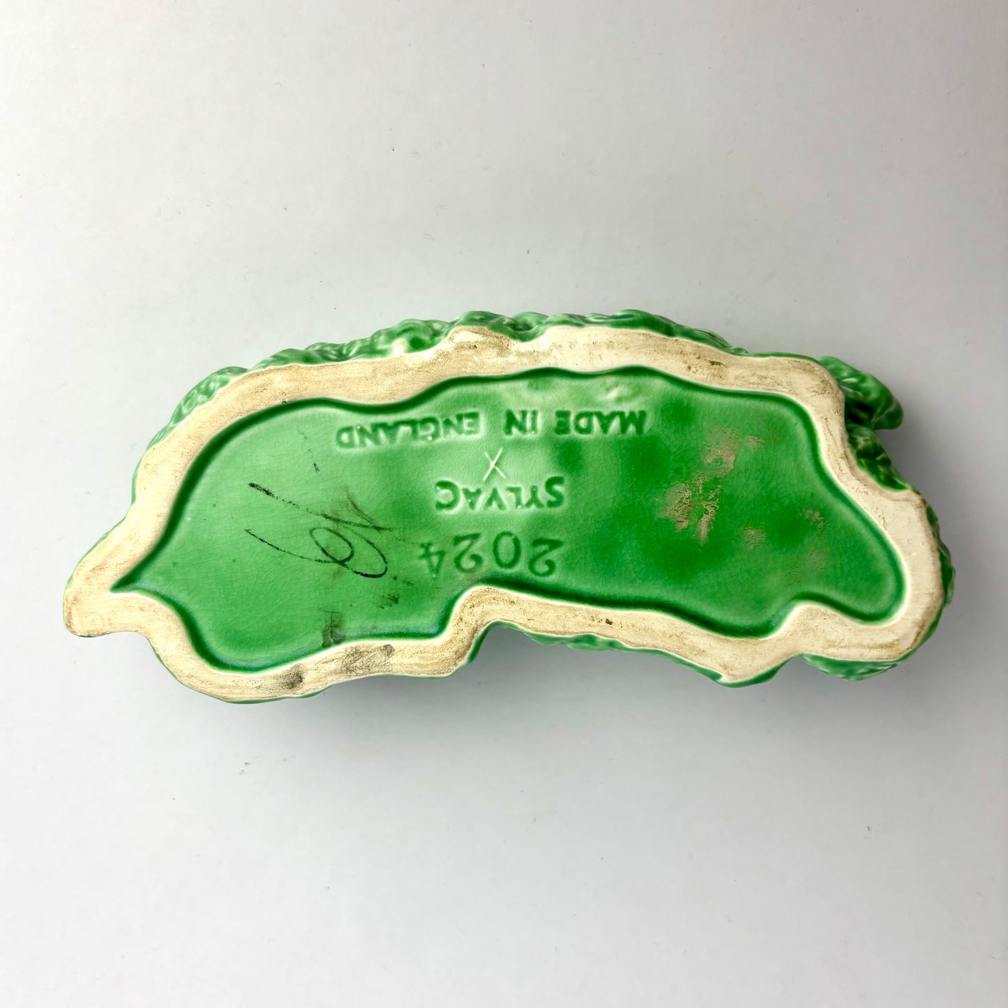 Sylvac Dog Trough Vase — Model 2024