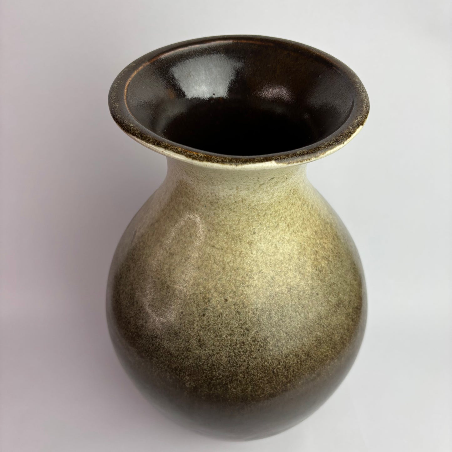 Höf Pottery Large Bottle Vase – 33cm – Olive & Chocolate – Western Australia Studio Ceramic
