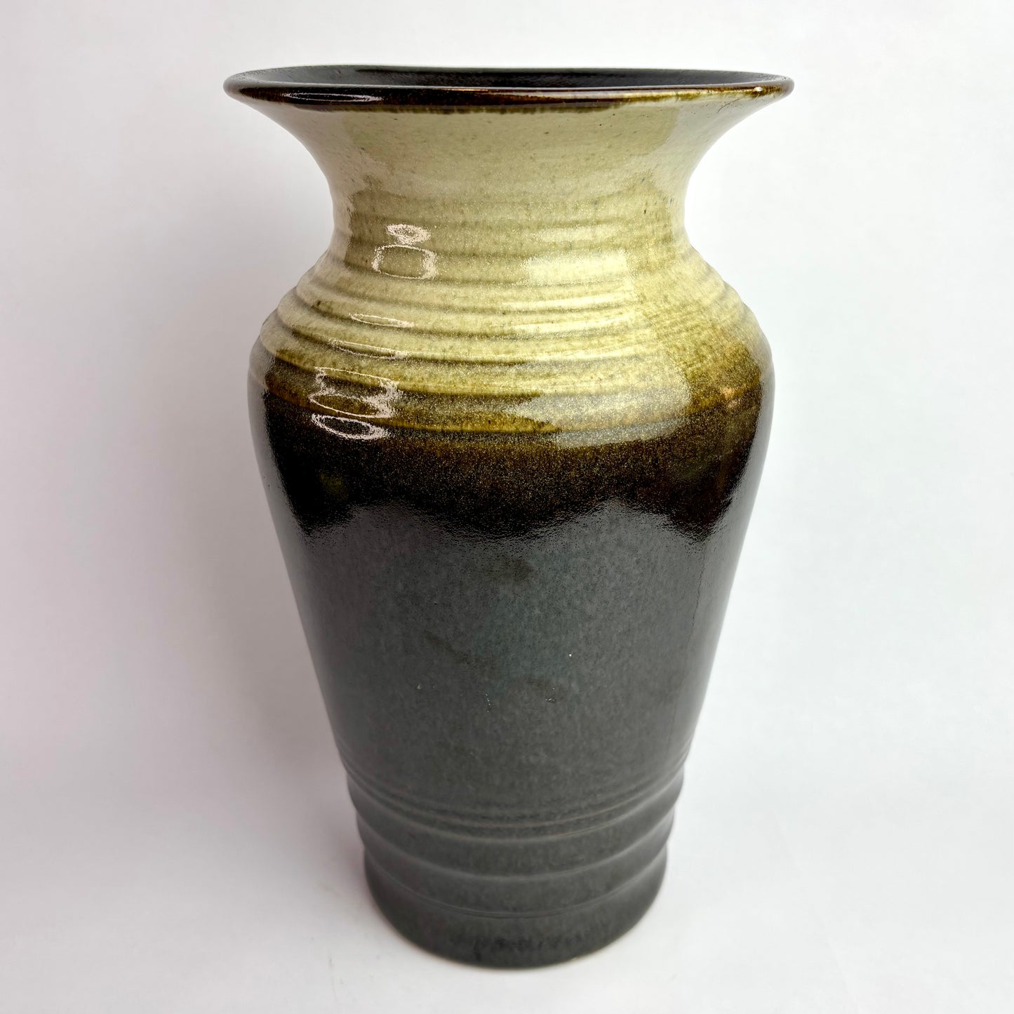 Höf Pottery Vase – 28cm – Olive & Charcoal Glaze – Western Australia Studio Ceramic