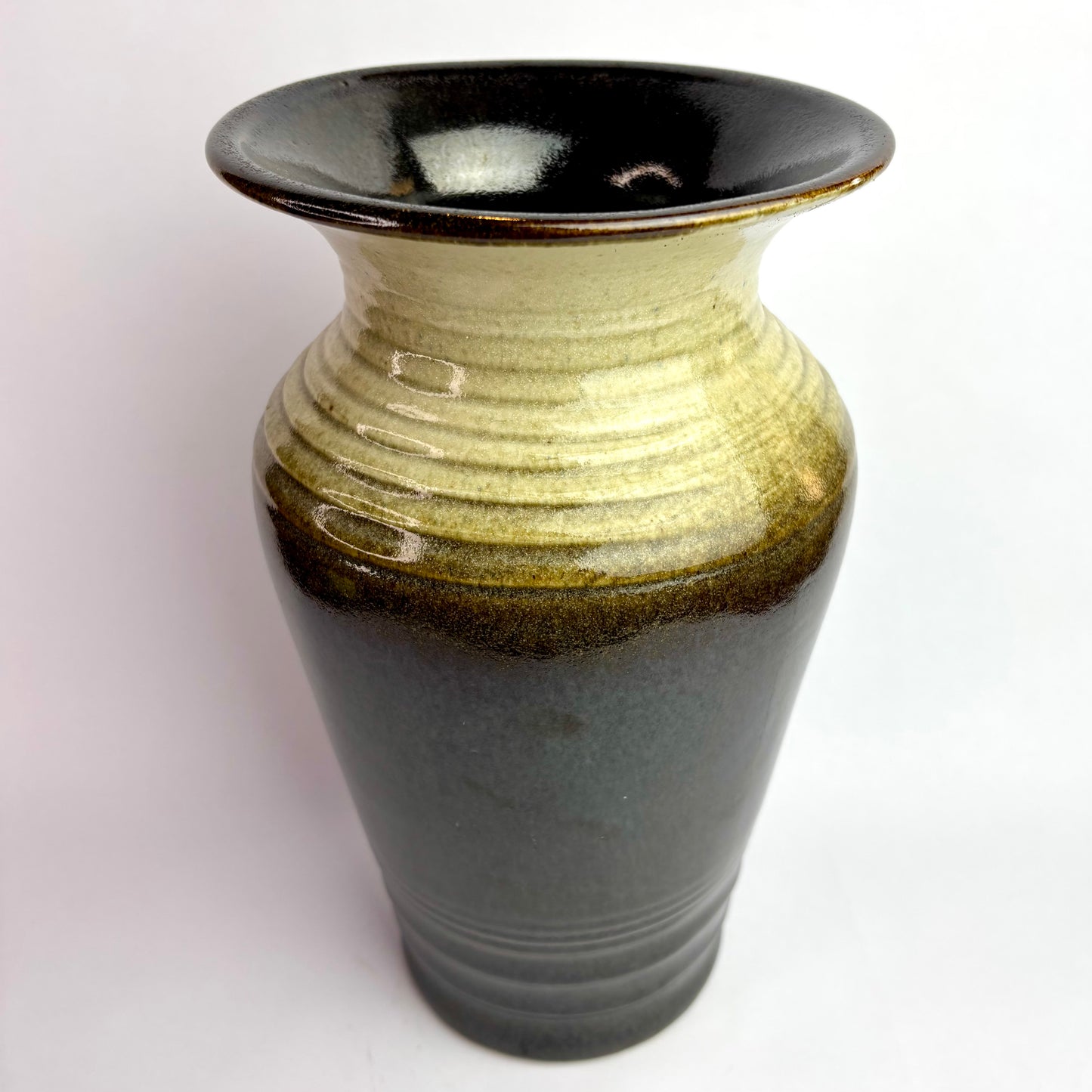 Höf Pottery Vase – 28cm – Olive & Charcoal Glaze – Western Australia Studio Ceramic