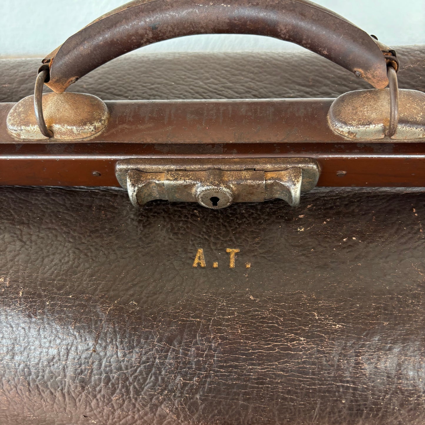 Antique Leather Gladstone Doctor's Bag with Provenance – Alexander Troupe, Kukerin WA c1900–1920